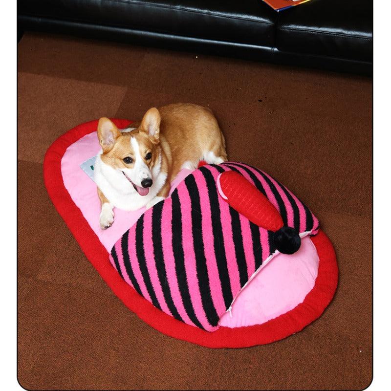 Wooligan® Striped Slipper Pet Bed - KIKOPALS